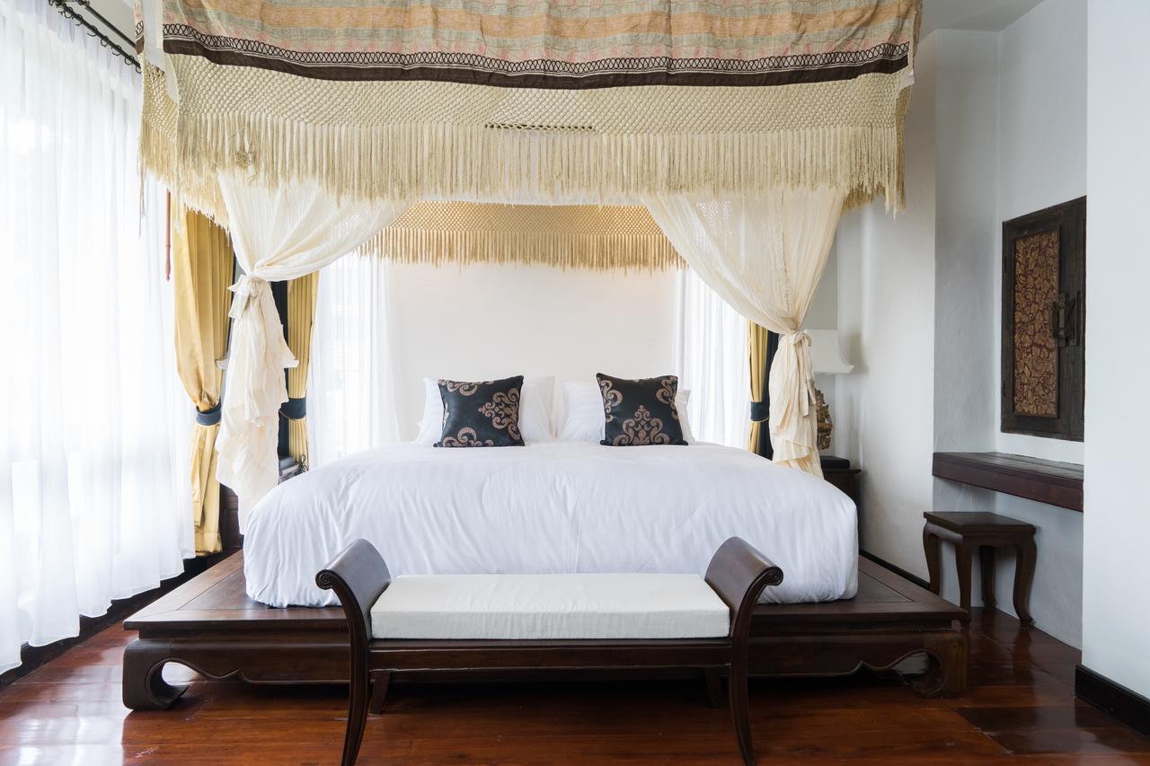 Shinnabhura Historic Boutique Hotel ピサヌローク エクステリア 写真